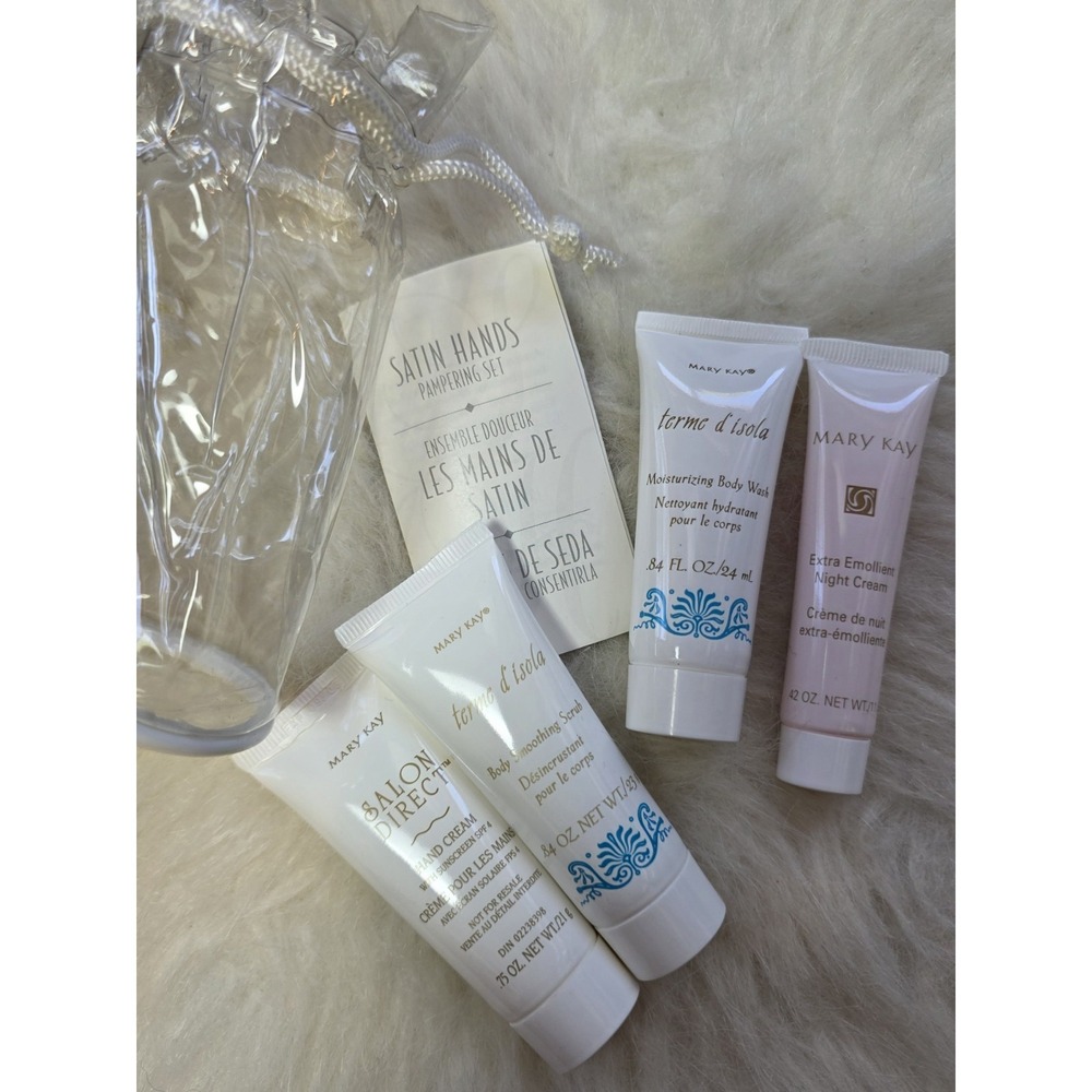 Mary Kay Satin Hands Pampering Set Of 4 With Bag
